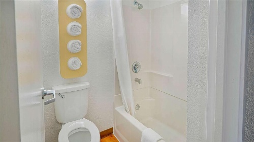 Motel 6-Los Angeles, CA - Los Angeles - LAX image 17